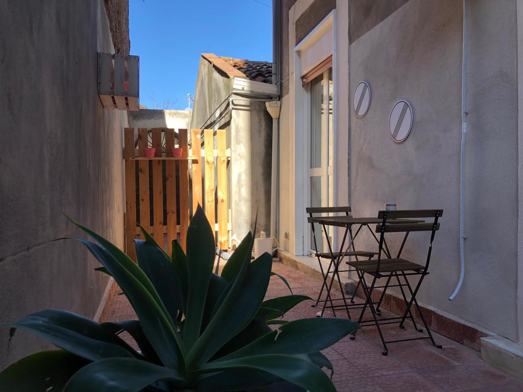 Home Vicolo Lavico Катания Экстерьер фото